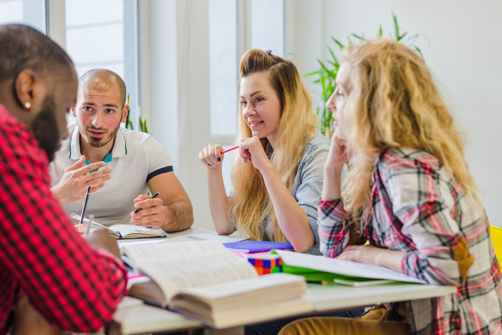 Come la Scuola di Inglese International School Sardinia Sta Rivoluzionando l'Apprendimento delle Lingue - International School Sardinia